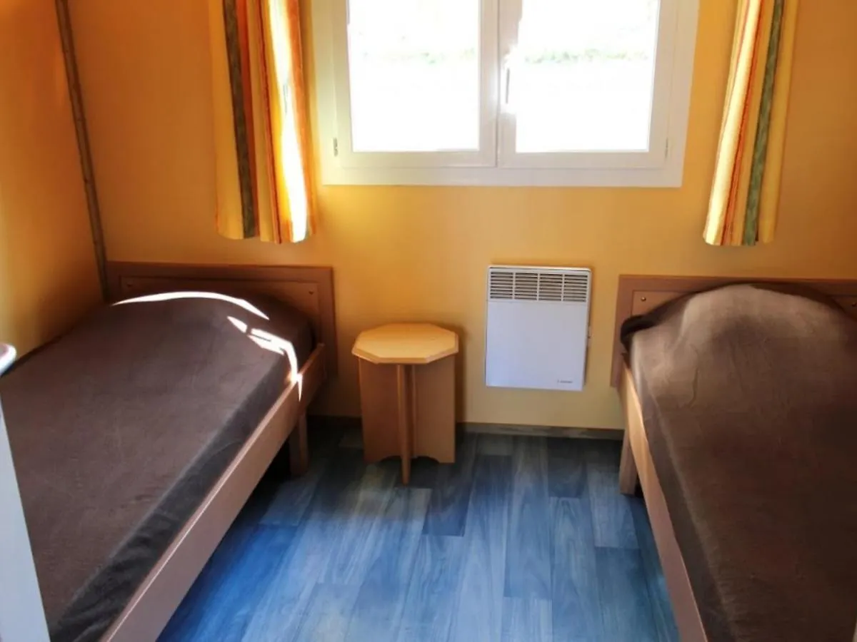 Charmant Chalet Familial Avec Terrasse Et Activites D'Ete - Camping 2 Etoiles - Fr-1-489-400 Treignat