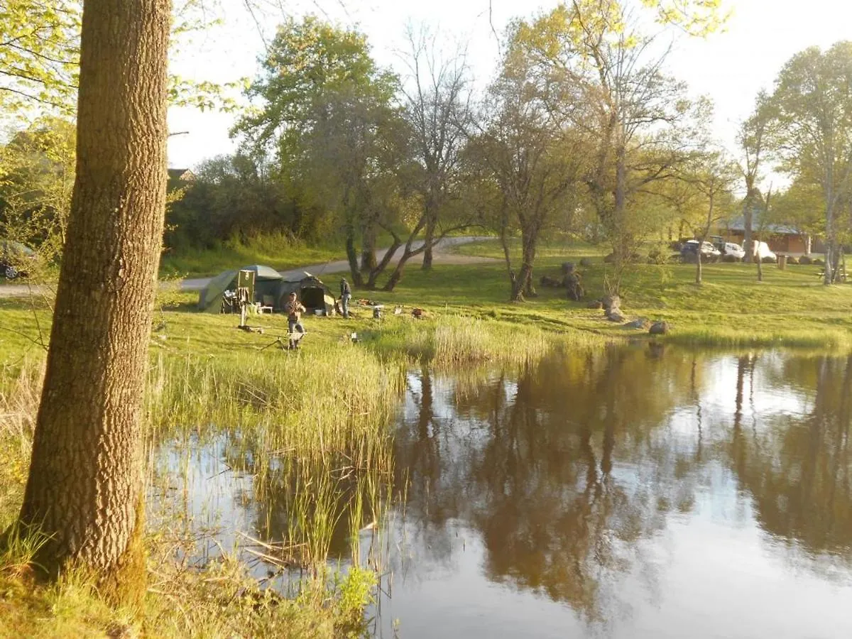 Holiday home Charmant Chalet Familial Avec Terrasse Et Activites D'Ete - Camping 2 Etoiles - Fr-1-489-400 Treignat France